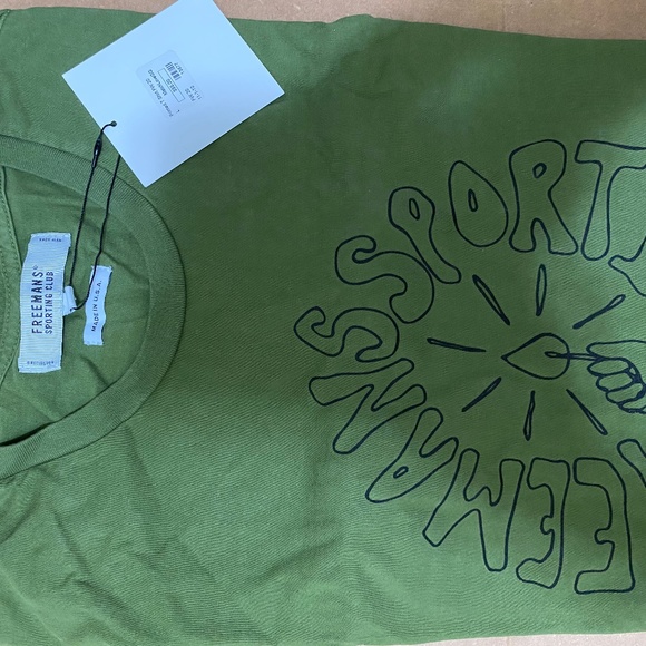 T-Shirt  Green - Picture 1 of 2